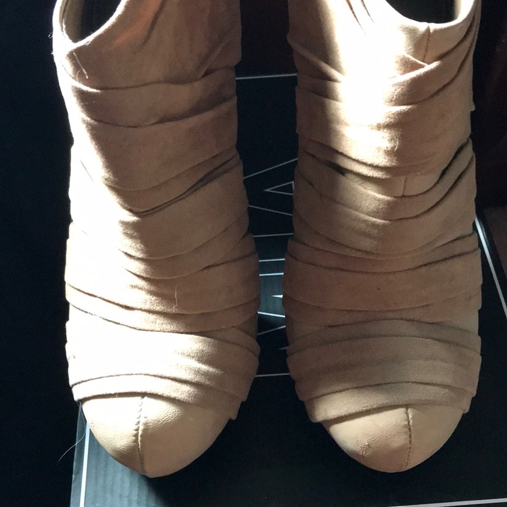 Platform High Heels - Picture 3 of 4
